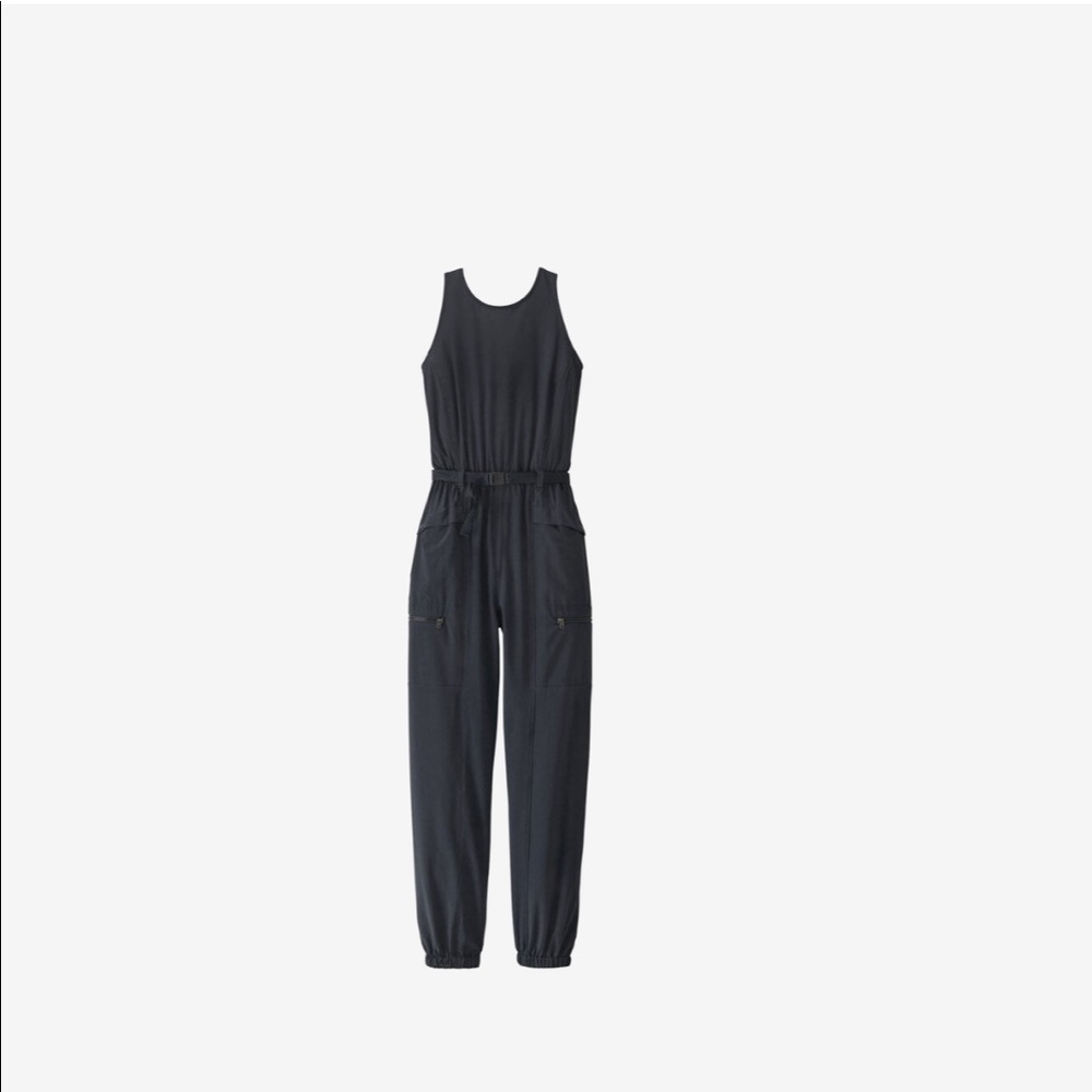 NWT Patagonia fleetwith belted romper-black, small